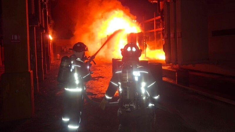 Incendio en subestación de CFE provoca apagones en Cancún; el servicio fue restablecido tras varias horas