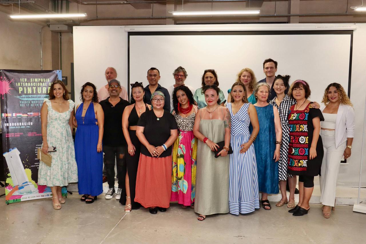 Inauguran en Puerto Morelos el Primer Simposio Internacional de Pintura 'Los colores del Caribe'. Artistas de nueve países se dan cita en este encuentro que fortalecerá el patrimonio cultural del municipio; el encuentro cultural culminará el próximo 29 de junio, tiempo en el que compartirán talento y creatividad inspirados en los colores y paisajes del destino.