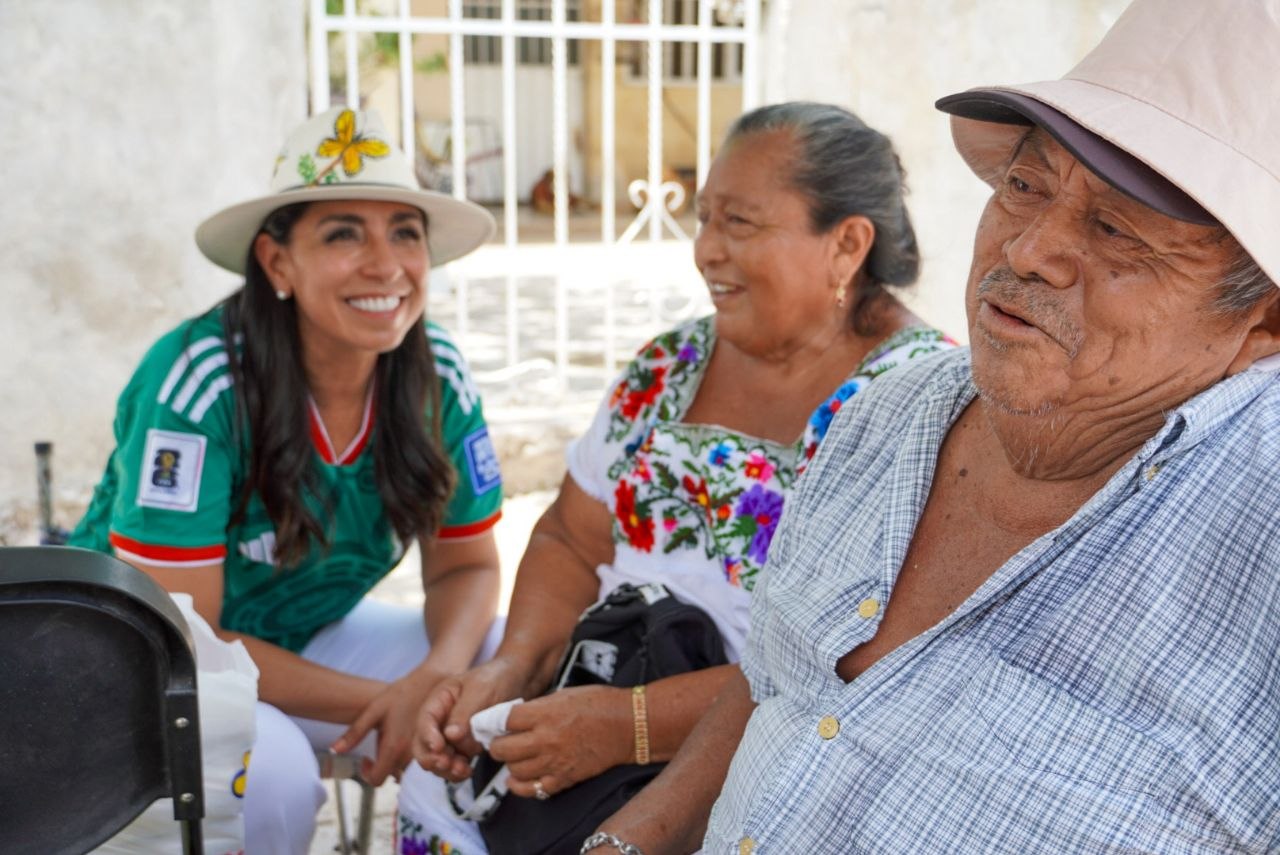 Marybel Villegas reafirma en las calles de Cancún su decisión de construir un nuevo capítulo para Quintana Roo