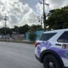 Persiste bloqueo en la avenida López Portillo; vecinos exigen pavimentación y servicios en Santa Cecilia