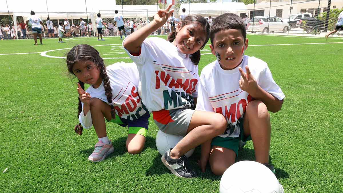 Inauguran dos canchas de fútbol 5 del programa Mundial Social en El Ramal