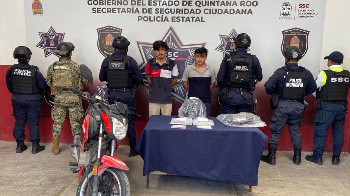 Detienen a dos presuntos narcomenudistas en el centro de Chetumal