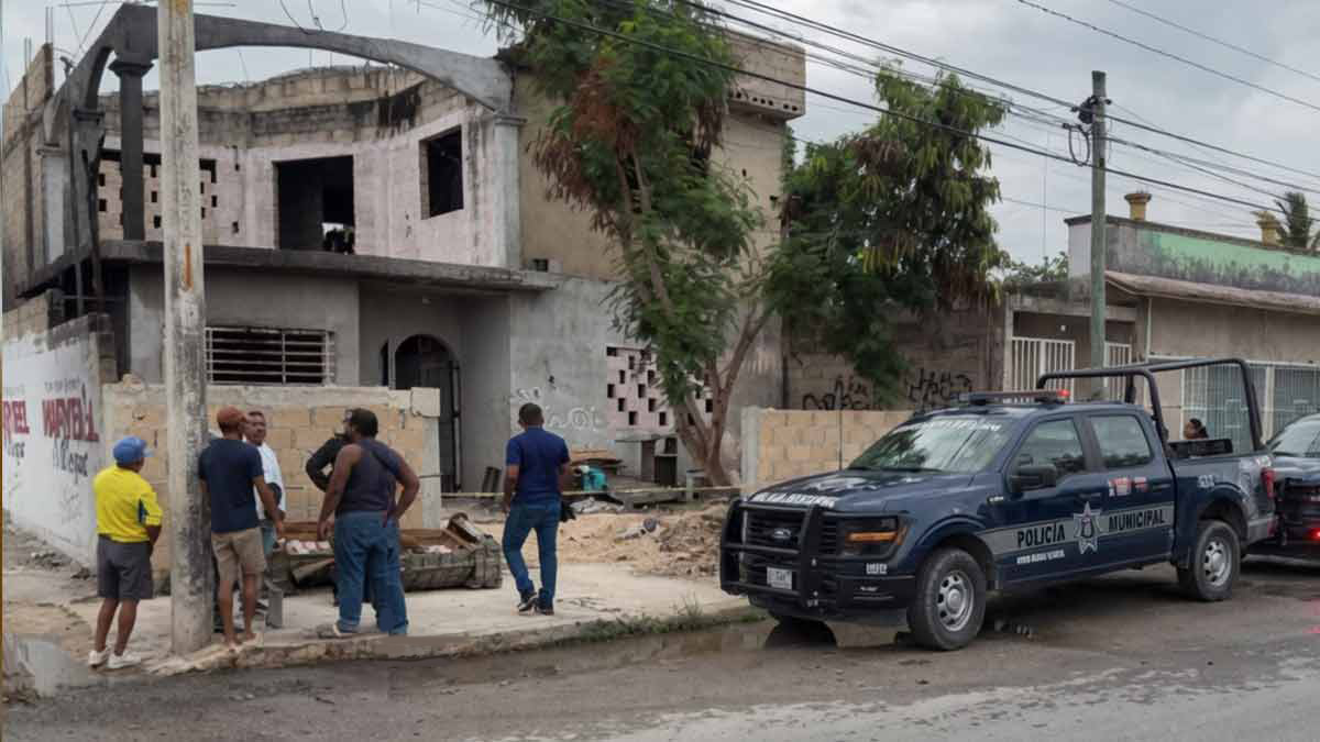 Hallan restos humanos dentro de una fosa séptica de domicilio en Cancún