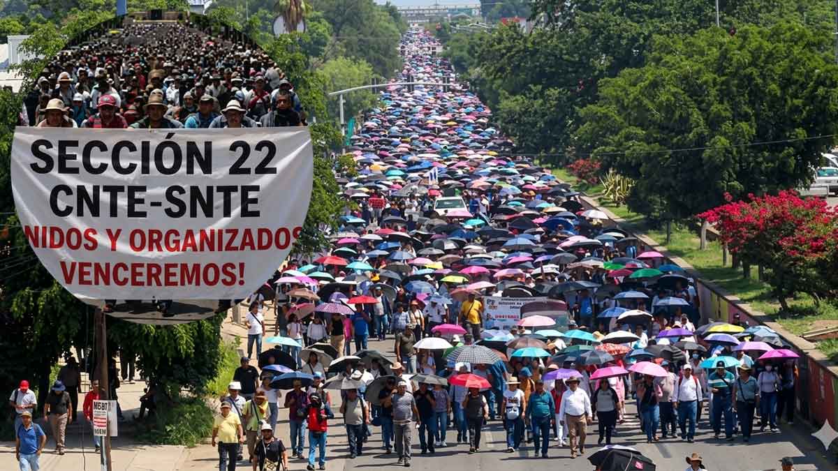 La CNTE reactiva huelga nacional en Oaxaca con multitudinaria marcha