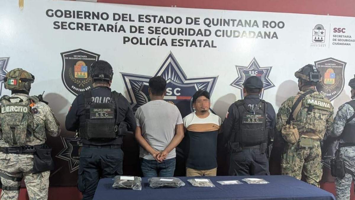 Detienen a un adulto y un adolescente por presuntos delitos contra la salud en Cancún