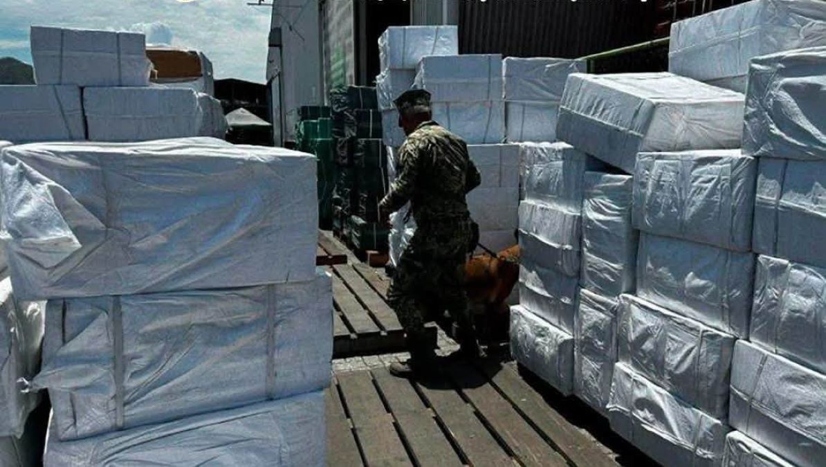 Aseguran más de 8.4 millones de cigarrillos presuntamente apócrifos en la aduana de Manzanillo