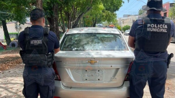 Recuperan automóvil con reporte de robo en la Supermanzana 512 de Cancún