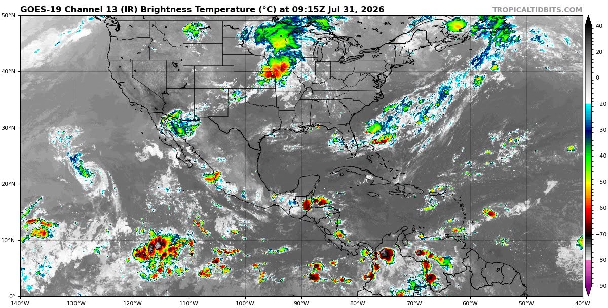 En el transcurso del día, cielo medio nublado a nublado. Por la mañana, ambiente cálido. Posibilidad de lluvias chubascos matutinos en el sur de Campeche y Quintana Roo.