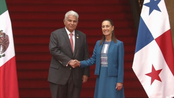 Sheinbaum recibe al presidente de Panamá José Raúl Mulino
