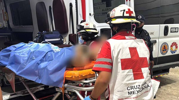 Balean a sujeto en las inmediaciones de la SM 218 de Cancún