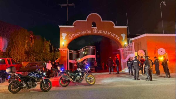 Despliegan fuerte operativo tras reporte de disparos en fraccionamiento de Cancún