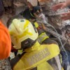 Ejército Mexicano rescata con vida a perrita atrapada tras sismo en Venezuela