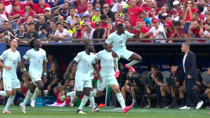 Francia impone su jerarquía y deja fuera a Marruecos del Mundial con marcador de 2-0