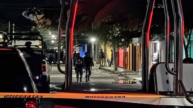 Autoridades catean viviendas en la SM 66 por presunta prostitución ajena