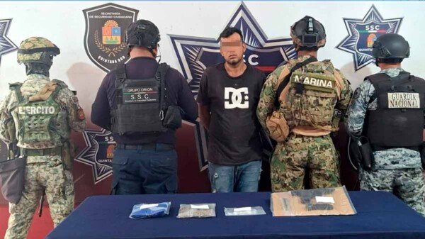 Autoridades detienen a presunto narcomenudista armado en colonia de Cancún