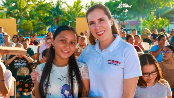 Gobierno de Isla Mujeres abre convocatoria para el programa de computadoras en beneficio de las juventudes