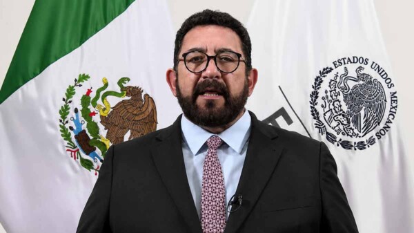 Confirma FGR renuncia de Ulises Lara como fiscal especial y vocero