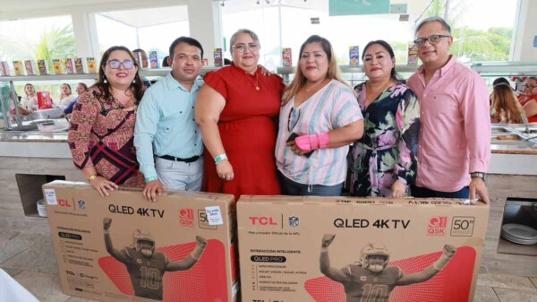 Gobierno de Isla Mujeres reconoce la labor de las secretarias del Ayuntamiento
