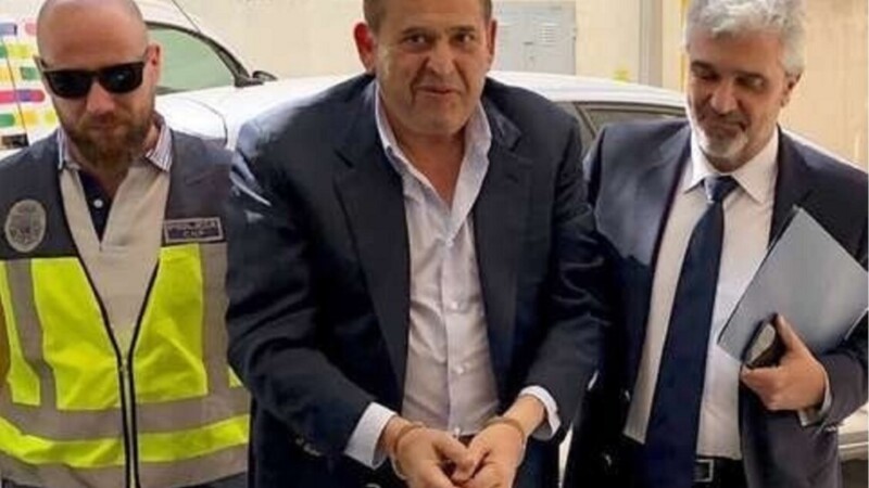 Reactivan orden de arresto contra Ancira, ex director de AHMSA