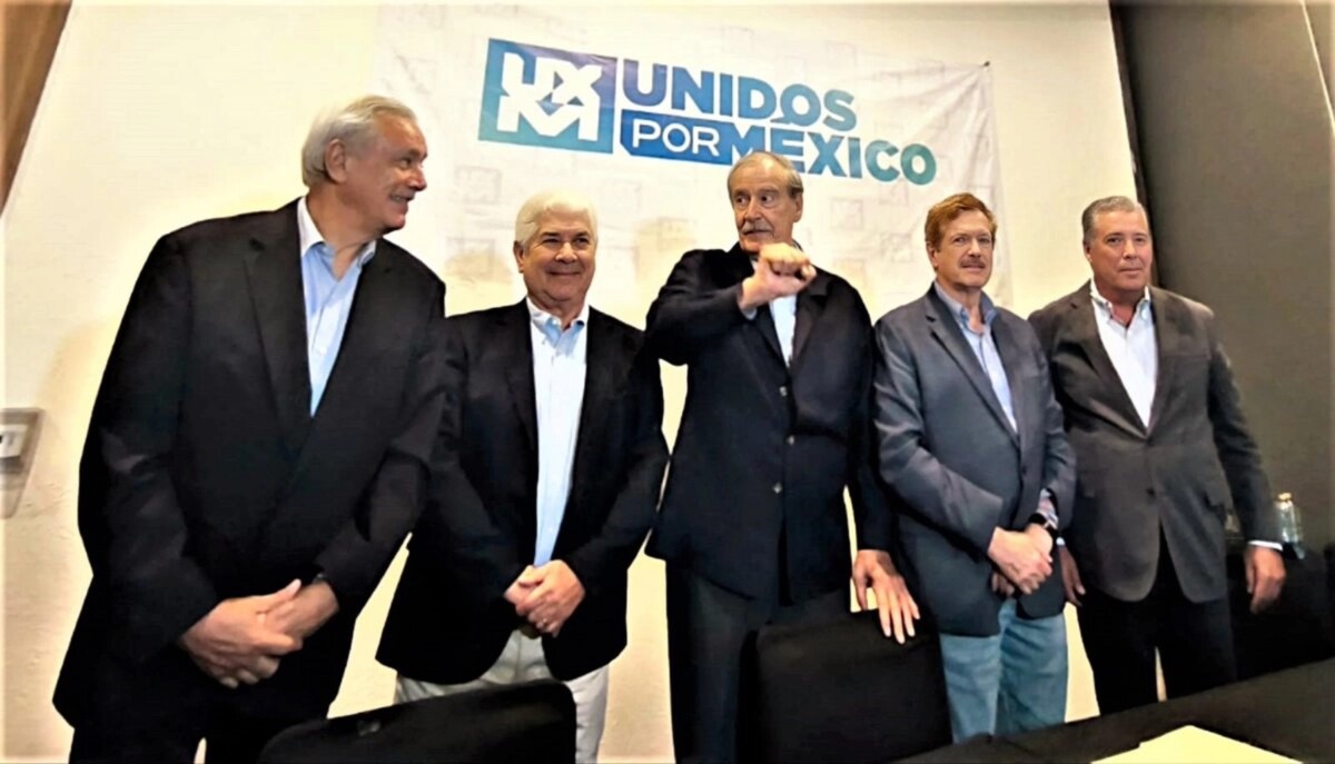 Lo ex mandatarios dispuesto a inmolarse a lo bonzo, se reunieron ayer y dieron conferencia de prensa.