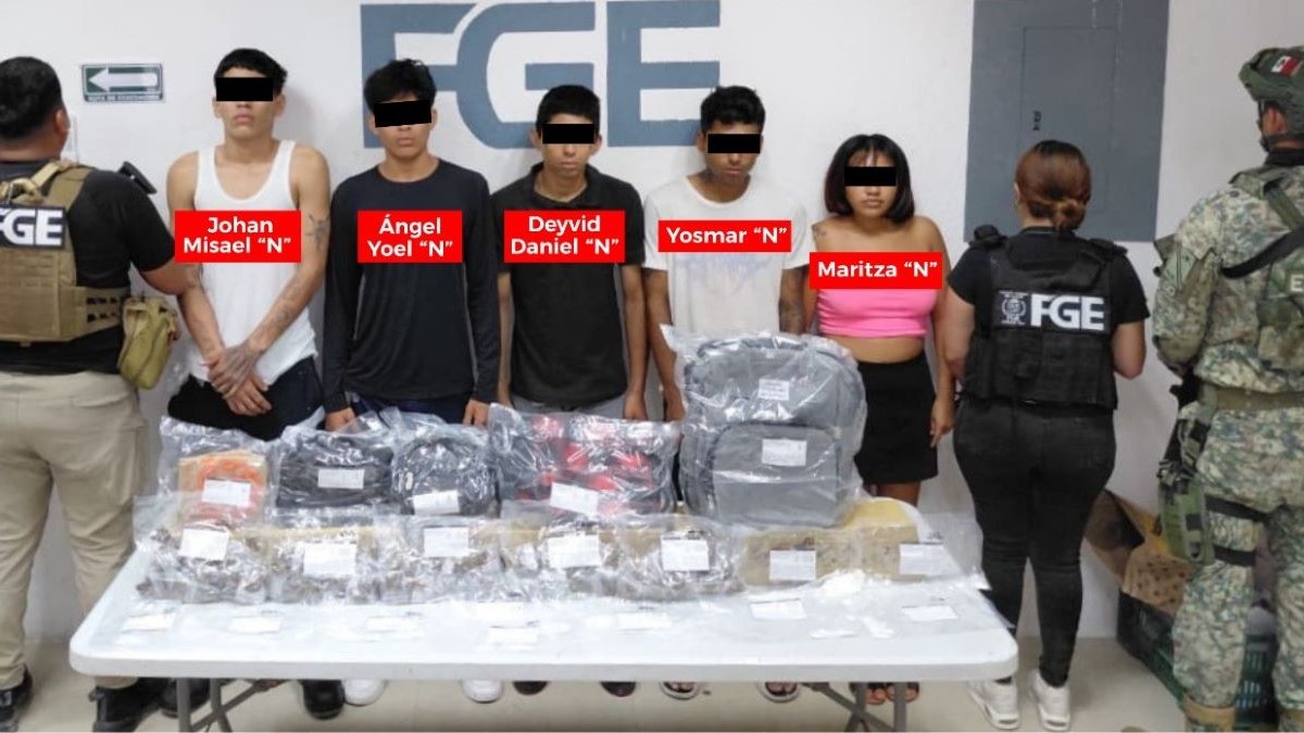 Cateo en Villas del Sol en Playa del Carmen deja cinco detenidos por presunto narcomenudeo