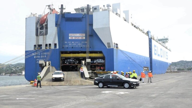 Hyundai envía 3 mil vehículos por el Tren Interoceánico