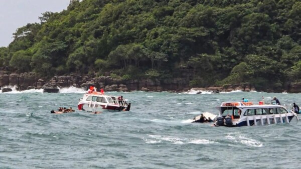 Naufragio de embarcación turística en Vietnam deja 15 turistas indios fallecidos