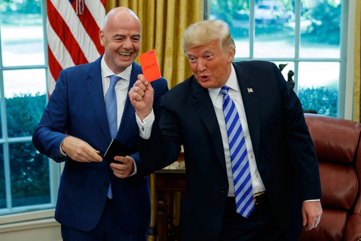 Trump llamó a Infantino para que quitará la roja a Balogun