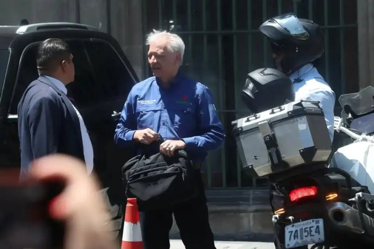 Aprehenden en la colonia Narvarte en la CdMx, a Rodríguez Padilla, ex director de Pemex acusado de violencia familiar, luego de las agresiones infligidas a su esposa, María Felicia Jiménez, en marzo pasado.