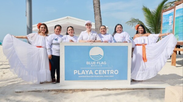 Playa Norte y Playa Centro de Isla Mujeres refrendan el distintivo Blue Flag por quinto año consecutivo