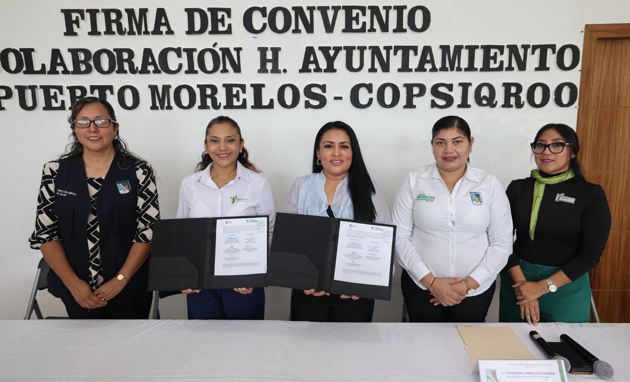 Firma Blanca Merari convenio de colaboración con el Colegio de Psicólogos de Quintana Roo