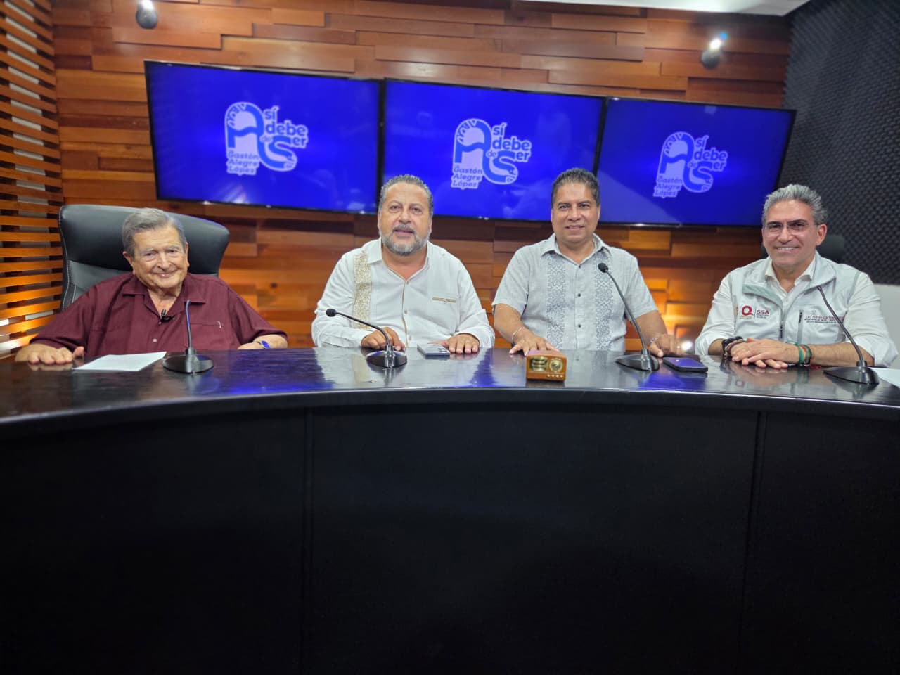 Así debe de ser: Baches y sargazo en Quintana Roo