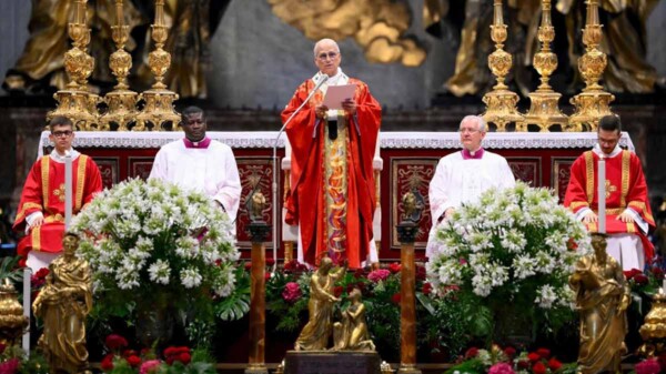 Cisma resquebraja a la Iglesia Católica, 750 sacerdotes son excomulgados