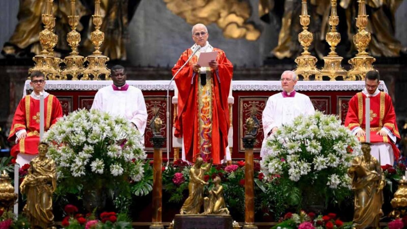 Cisma resquebraja a la Iglesia Católica, 750 sacerdotes son excomulgados