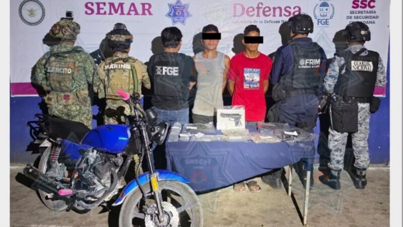 Tres detenidos y una motocicleta robada recuperada en la Supermanzana 242 de Cancún