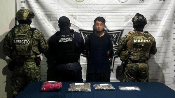 Capturan a un sujeto con 124 bolsas de presuntas drogas en Misión del Carmen en Playa del Carmen