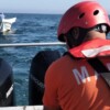 Rescatan a tres tripulantes tras quedar a la deriva frente a Chicxulub Puerto