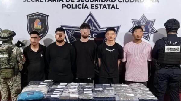 Detienen a cinco personas con droga y vapeadores en la avenida Tikal de Cancún