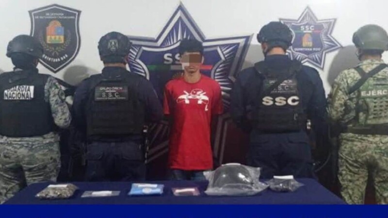 Detienen a hombre con 115 dosis de presunta marihuana y 15 de cristal en Cancún