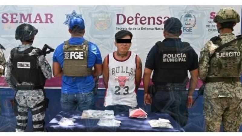 Capturan a un hombre con presuntas sustancias ilícitas en la colonia El Milagro en Cancún