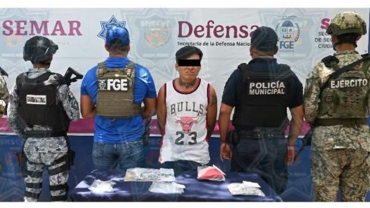 Capturan a un hombre con presuntas sustancias ilícitas en la colonia El Milagro en Cancún