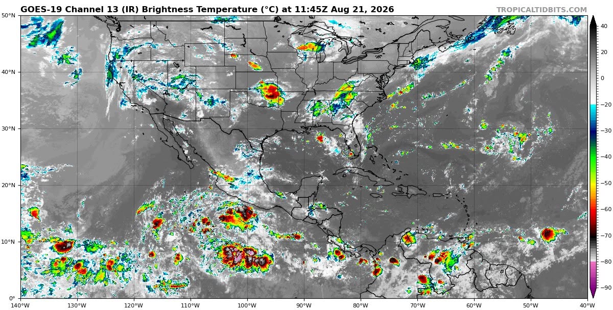En el transcurso de la mañana, cielo parcialmente nublado y ambiente cálido. Por la tarde ambiente caluroso a muy caluroso; cielo nublado con lluvias e intervalos de chubascos en Campeche y Quintana Roo, y lluvias aisladas en Yucatán.