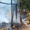 Consume el fuego la habitación de una vivienda en la colonia Comichén, en Tizimín