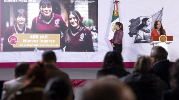Se duplicará meta de espacios para bachillerato: Sheinbaum