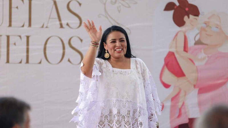 Festeja Blanca Merari a abuelitas y abuelitos de Puerto Morelos y Leona Vicario