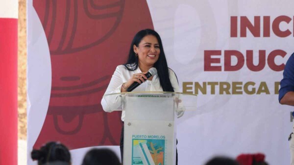 Da Blanca Merari la bienvenida a niñas y niños al Ciclo Escolar 2026-2027