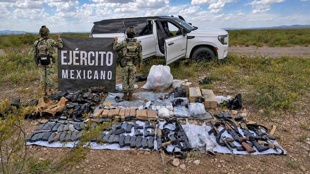 Aseguran más de seis toneladas de presunta marihuana y un arsenal en Durango