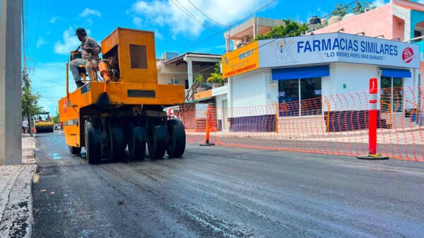 Avanza pavimentación de la Prolongación Rueda Medina en Isla Mujeres