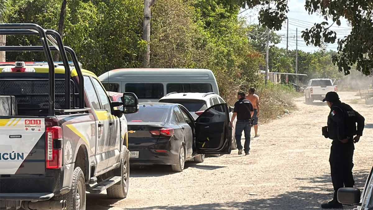 Autoridades catean dos domicilios en la colonia Cuna Maya de Cancún por caso de homicidio