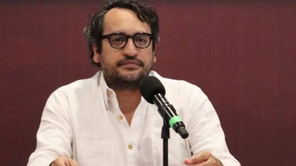 Retira EU visa a hijo de AMLO